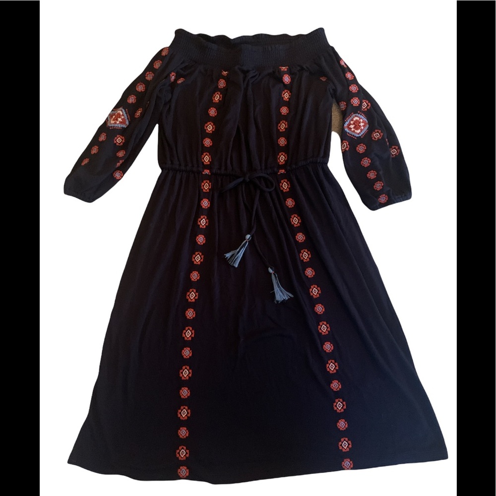 Off shoulder boho navy blue dress with embroidery. Cinched waist with ties.